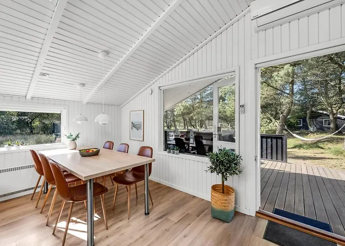 Сasa de vacaciones Eirik - 2-5km From The Sea By Interhome